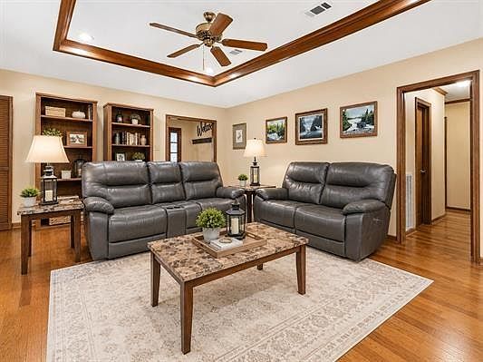 3rd image of 1168 Wildemeadow Dr