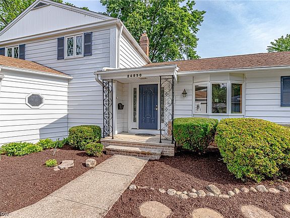 4th image of 26850 Elmwood Dr