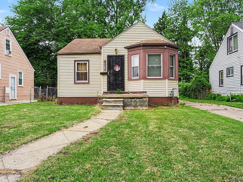 1st image of 15363 Plainview Ave