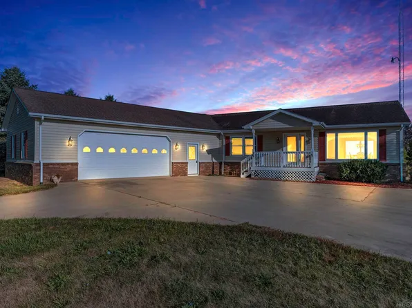 3173 Mills Rd, Deckerville, MI 48427