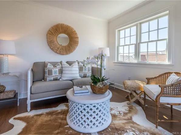 201 Main St #201, Westport, CT 06880