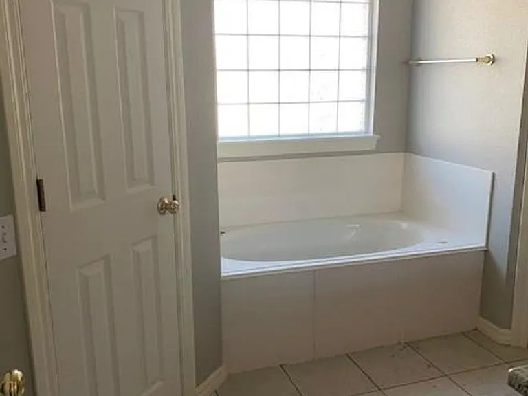 611 Tumbleweed St — Photo 4