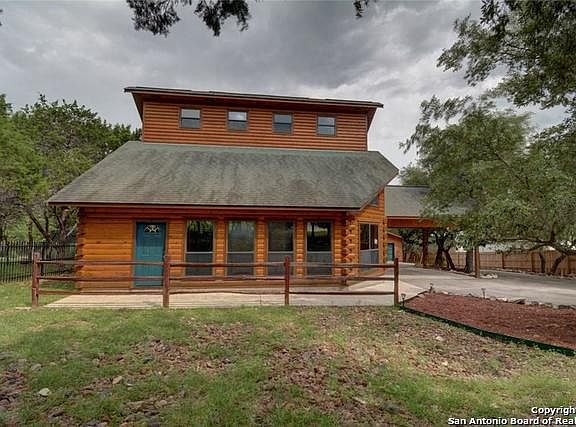 4th image of 215 Campbell Dr