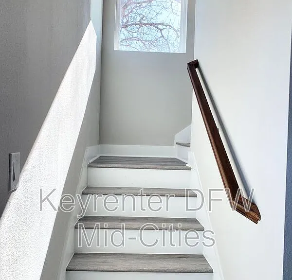 1427 Pearson St — Photo 15