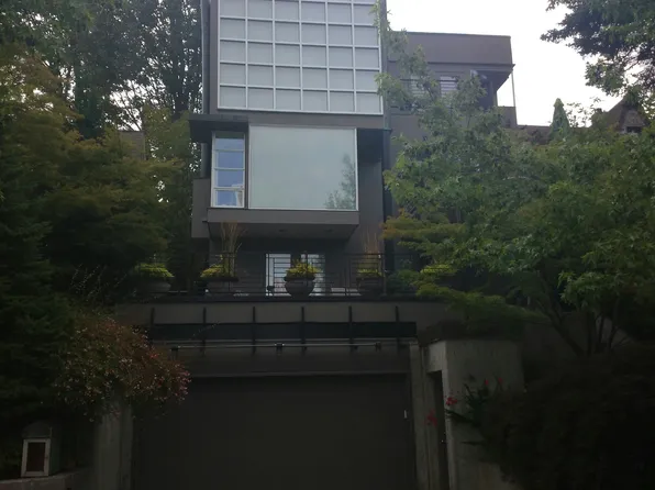 2520 12th Ave W, Seattle, WA 98119