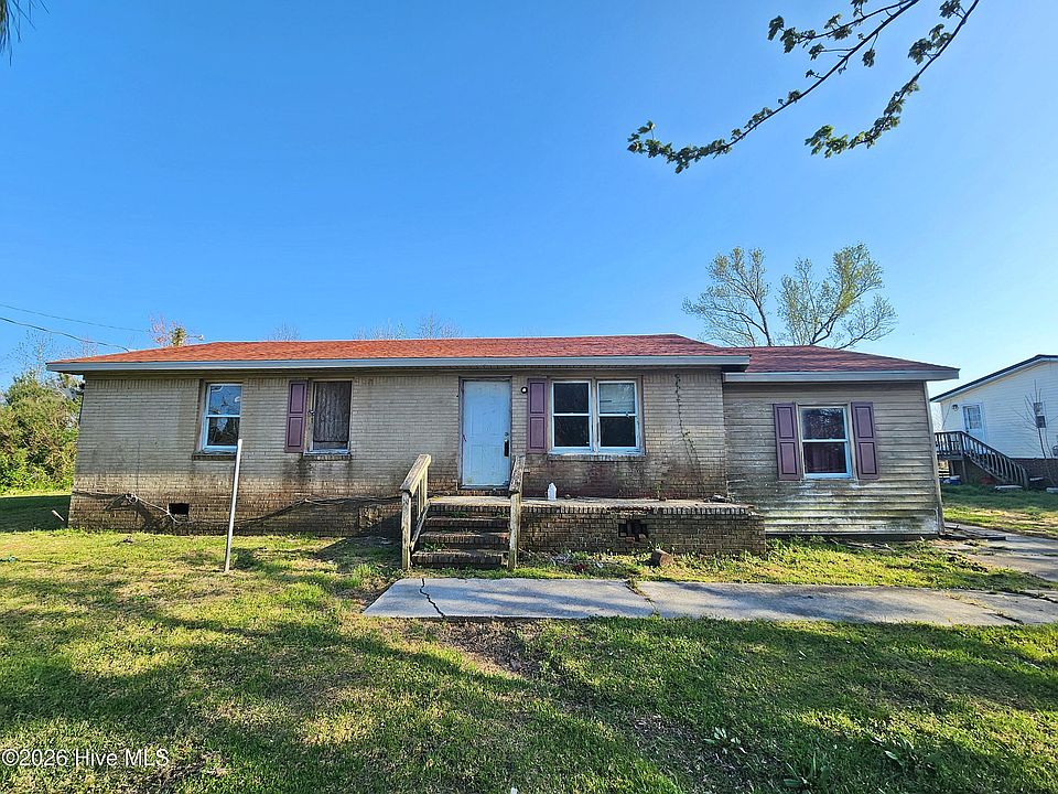 1st image of 1729 Swamp Road