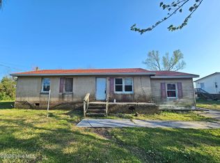 1729 Swamp Rd, Engelhard, NC 27824