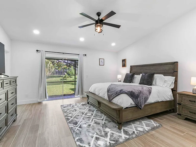 13781 Barberry Dr — Photo 10