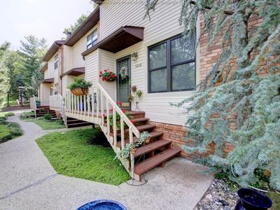 1828 Mountain Dr, South Charleston, WV, 25303