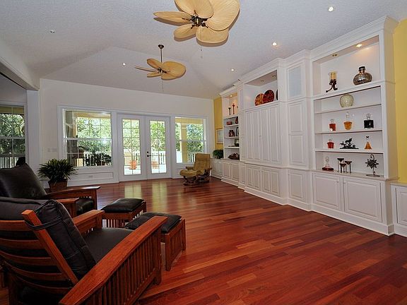 5th image of 442 Ocean Forest Dr