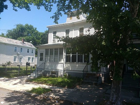 3rd image of 1134 Franklin St