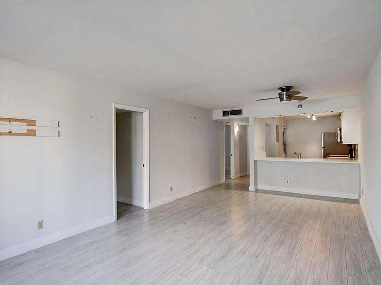 11 Royal Palm Way #1040 — Photo 19