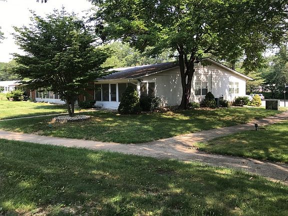 2nd image of 536A Dartmoor Ct