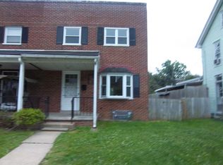 1032 Half Ln, Lancaster, PA 17602