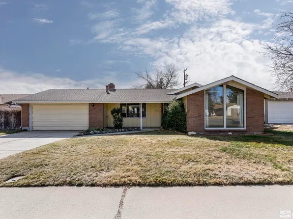 805 W Winnie Ln, Carson City, NV 89703