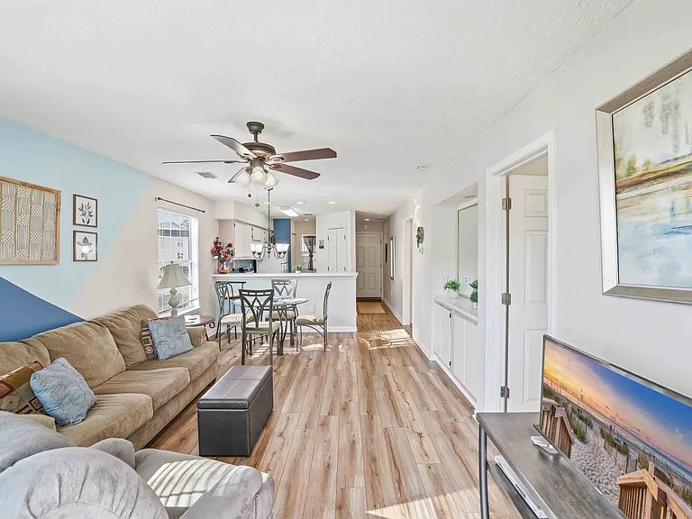 510 White River Dr #24F — Photo 16