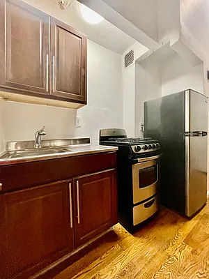 Rented by R New York | media 59