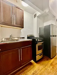 Rented by R New York