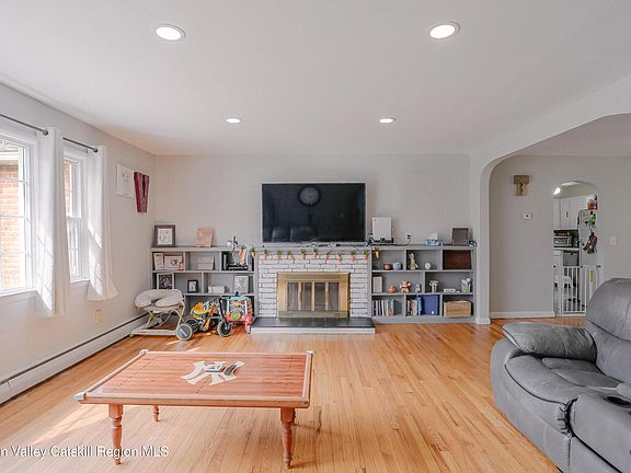 3rd image of 5 Mary Avenue