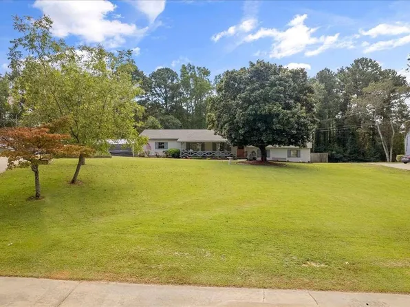 1924 Webb Gin House Rd, Snellville, GA 30078