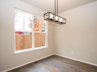 2362 NE Keats Dr, Bend, OR 97701