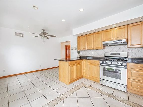 5th image of 75 Hearst St #1