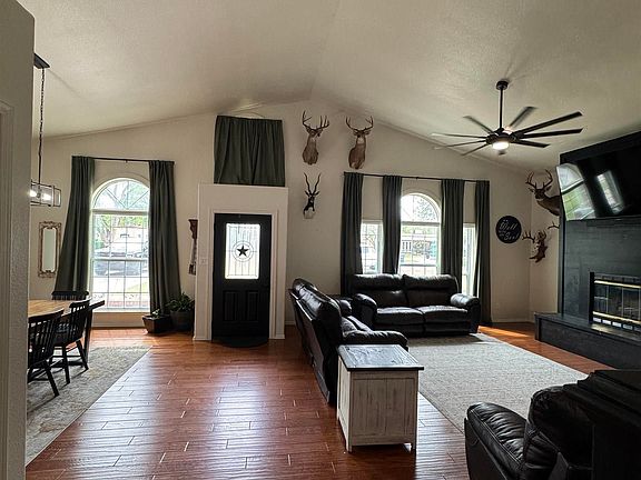 4th image of 1310 Beta Ave