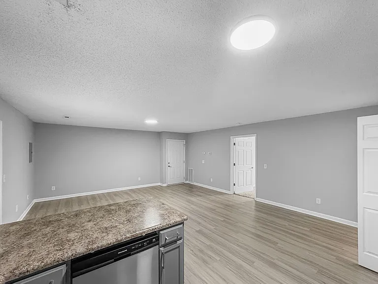 Summers Run Apartments — Photo 11