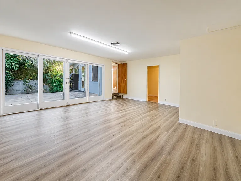 934 El Campo Dr — Photo 18
