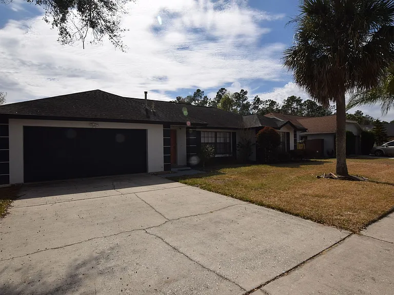 7748 Indian Ridge Trl S — Photo 1