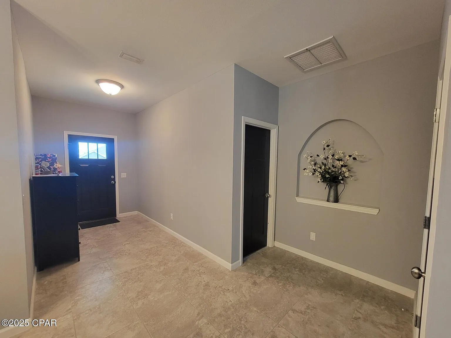 4 bed, 1659 sqft, $2,300 — Photo 3