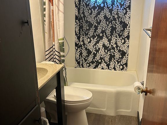 Private Bathroom with tub/shower. You will not share this bathroom with the other person staying in the house.