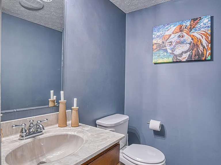4880 Imperial Dr — Photo 28