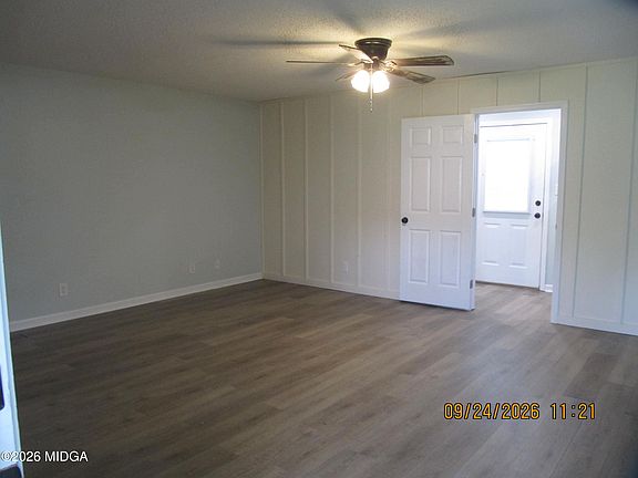 2nd image of 116 Royal Ln
