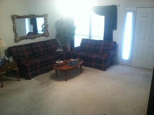 4th image of 105 E Cheryl St