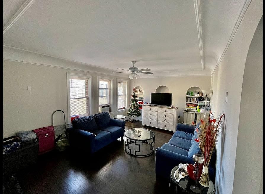 1st image of 5454 N Campbell Ave Unit 3W