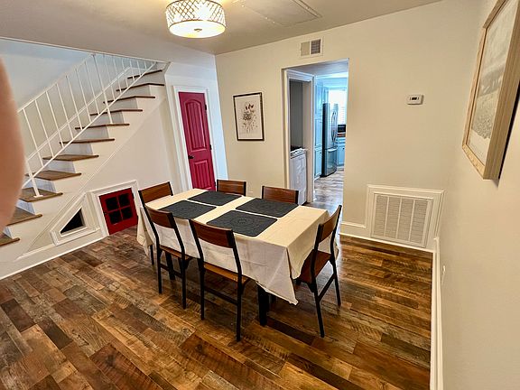 4th image of 303 Telfair St