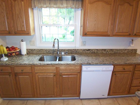 4th image of 238 Hennessey Ave