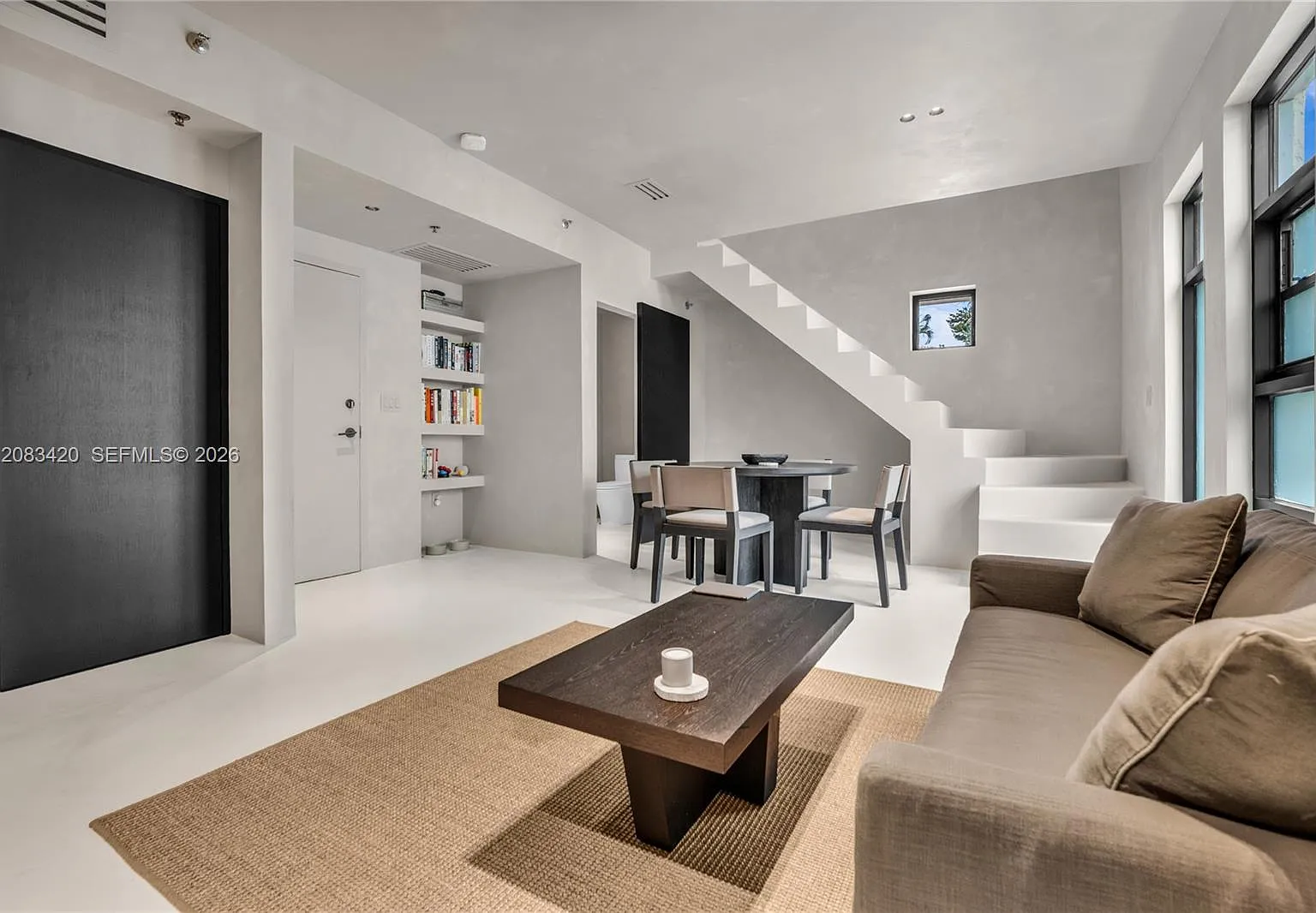 Lunamar Lofts At Lincoln — Photo 1