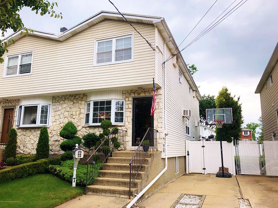 1st image of 7 Ainsworth Ave