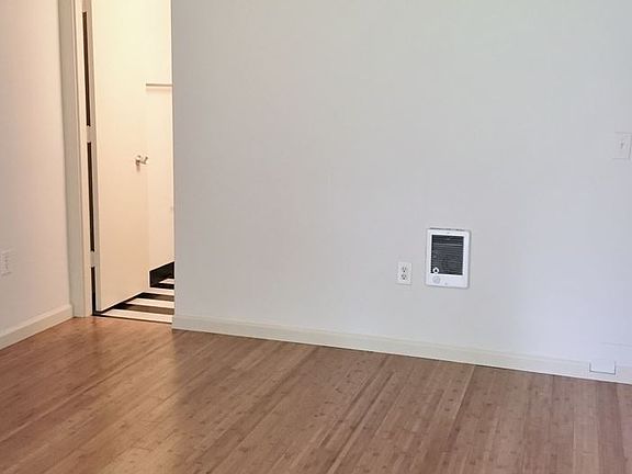5th image of 1905 NW 29th Ave APT 123