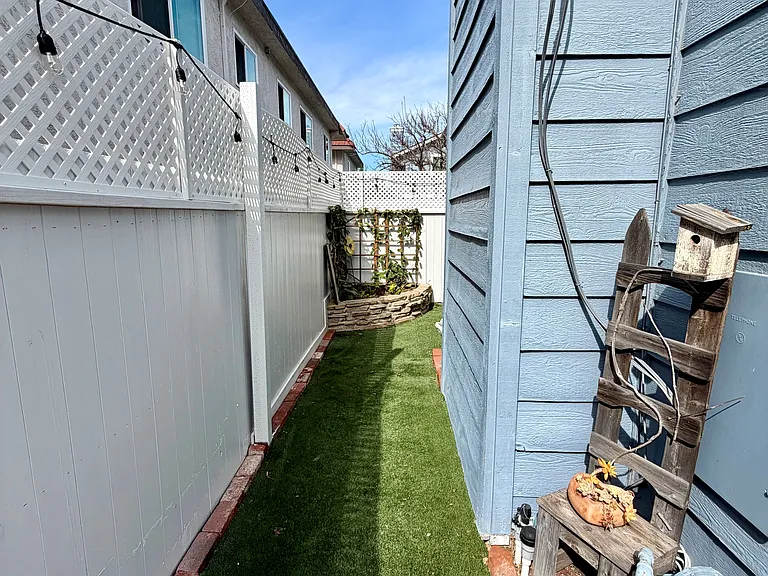 350 Avocado St #G1 — Photo 8