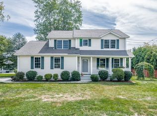 5 Park Pl, East Longmeadow, MA 01028