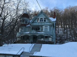 1101 S 5th St, Prairie Du Chien, WI 53821