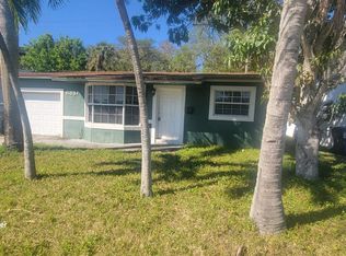 6331 SW 8th St, Pompano Beach, FL 33068