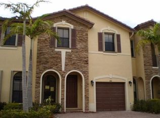 3184 NW 102nd Pl, Doral, FL 33172