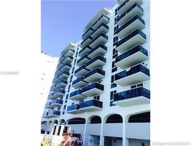 7928 West Dr APT 403, North Bay Village, FL, 33141