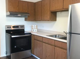 503 Smith Dr #1, Hampshire, IL 60140