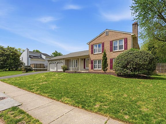 3rd image of 1630 Sadlers Wells Dr