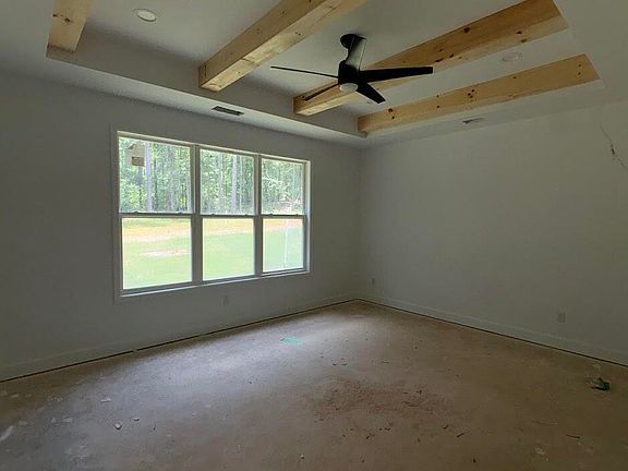 5th image of 160 Rivers Edge Dr